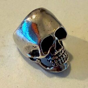 Sterling silver skull ring size 7.5 unisex